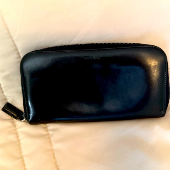 Prada Black Leather Wallet (broken zipper) - Picture 1 of 6